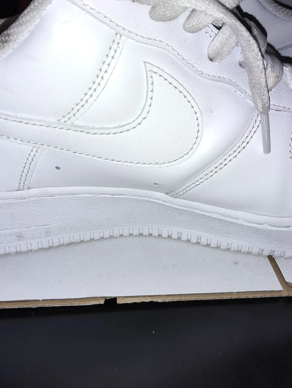 Nike White Men’s Low-Top Sneakers